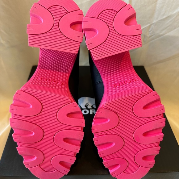 Sorel brex heel chelsea boots - Picture 4 of 8